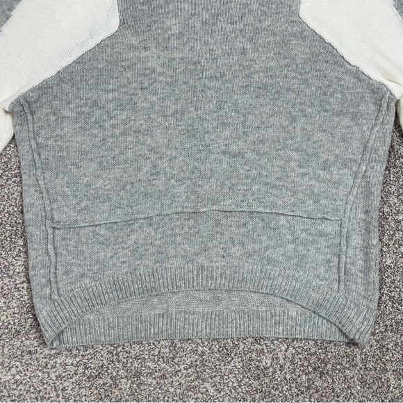 Zero Degrees Celsius || Colorblocked Sweater Size M - Picture 4 of 8